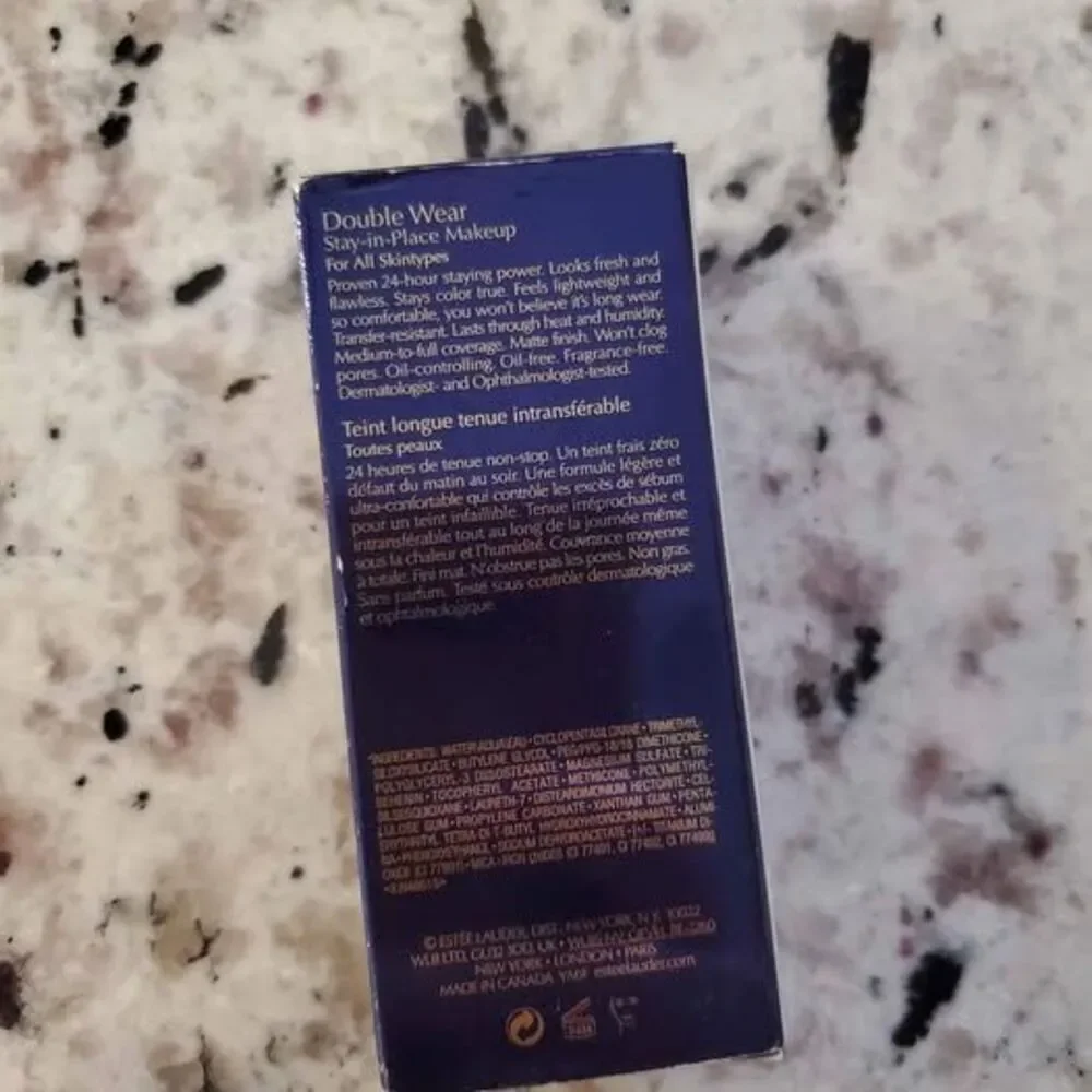 Estée Lauder Double Wear Stay-in-Place Makeup